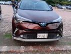 Toyota C-HR . 2017
