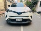 Toyota C-HR G LED 2017