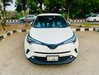 Toyota C-HR G LED 2017