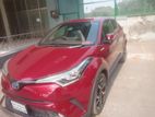 Toyota C-HR G LED 2017