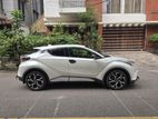 Toyota C-HR G-LED 23 Serial 2017