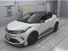 Toyota C-HR G Led pearl two tone 2020