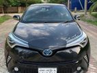 Toyota C-HR hybrid 2017