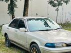 Toyota Carina . 1990