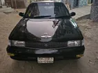 Toyota Carina . 1990