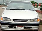 Toyota Corolla . 1995