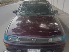 Toyota Corolla . 1995