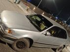 Toyota Corolla . 1996