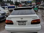 Toyota Corolla . 2002