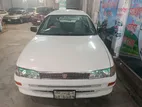 Toyota Corolla . 1999