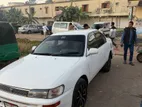 Toyota Corolla . 1995
