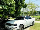 Toyota Crown . 1998