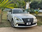 Toyota Crown Royal saloon 2014