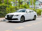 Toyota Crown Royal Saloon 2015