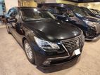Toyota Crown Royal Saloon G 2013