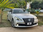 Toyota Crown Royal Saloon Sunroof 2014