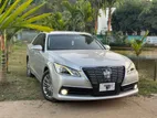 Toyota Crown Royal Saloon Sunroof 2014