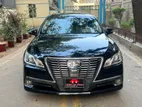 Toyota Crown RS (Hybrid) 2013