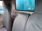Toyota Cover Van . 2004