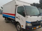 Toyota DYNA Cavered Van 2015