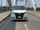 Toyota Esquire 2017