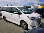 Toyota Esquire GI Hybrid 2018