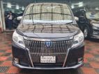 Toyota Esquire Gi hybrid Loan 2017