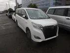 Toyota Esquire GI HYBRID PEARL 2020