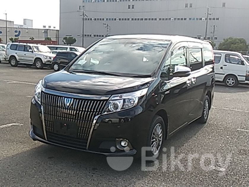 Toyota esquire 2016