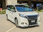 Toyota Esquire GI-NON HYBRID 2016