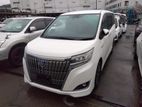 Toyota Esquire Gi Pearl Chilling TV 2020