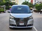 Toyota Esquire GI Premium 2015