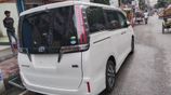 Toyota Esquire Gi Premium Hybrid 2019