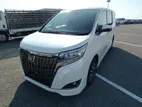 Toyota Esquire Gi Premium Pearl 2020