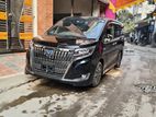 Toyota Esquire GI PREMIUM PKG.. 2020