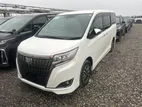 Toyota Esquire Hybrid Gi Premium 2020