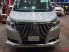 Toyota Esquire Noha 2017