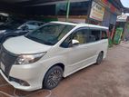 Toyota Esquire NOHA sunroof 2014