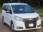 Toyota Esquire Premium Hybrid 2015