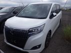 Toyota Esquire XI NON HYBRID PEARL 2020
