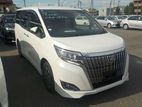Toyota Esquire XI NON HYBRID PEARL 2020
