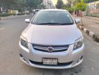 Toyota Fielder . 2010