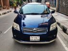 Toyota Fielder Axio. 2009