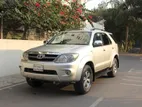 Toyota Fortuner 7 Seat 4WD 2006