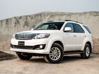 Toyota Fortuner -Whit Exterior 2011