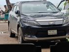 Toyota Harrier . 2017