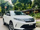 Toyota Harrier Premium Non-Hybrid 2019