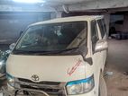 Toyota Hiace 2004