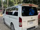 Toyota Hiace ./ 2004