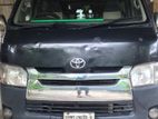 Toyota Hiace . 2005